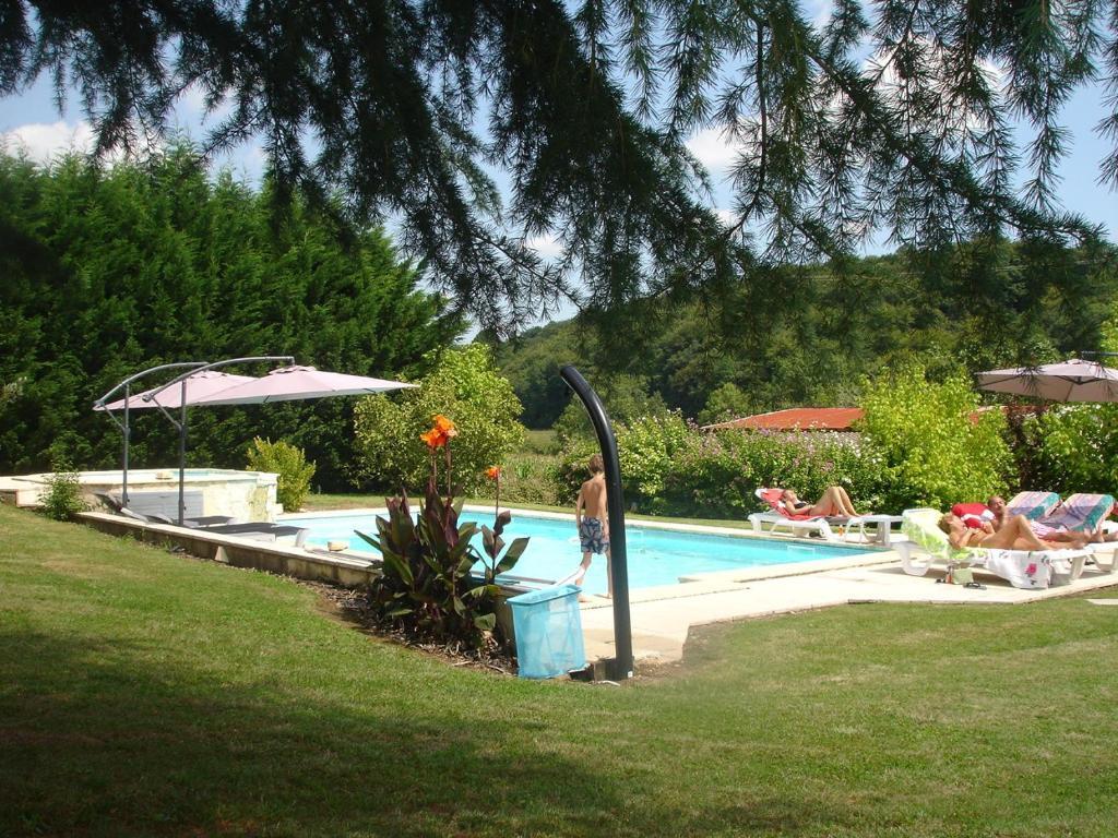 Chambres D'Hotes Domaine De Compostelle Casteide-Candau Exterior foto