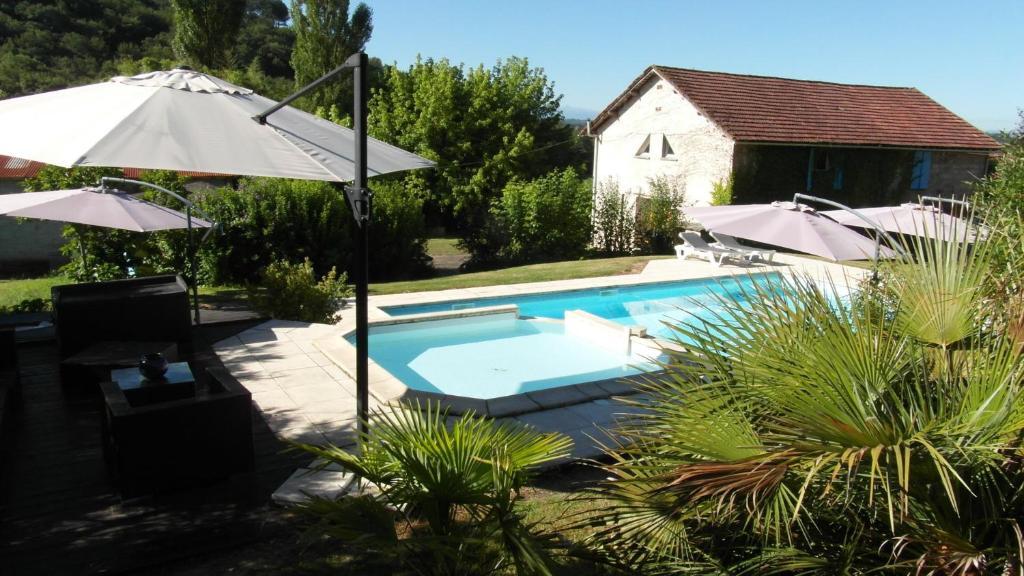 Chambres D'Hotes Domaine De Compostelle Casteide-Candau Exterior foto