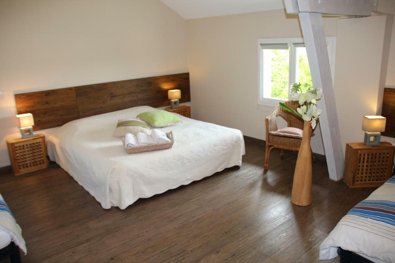 Chambres D'Hotes Domaine De Compostelle Casteide-Candau Exterior foto