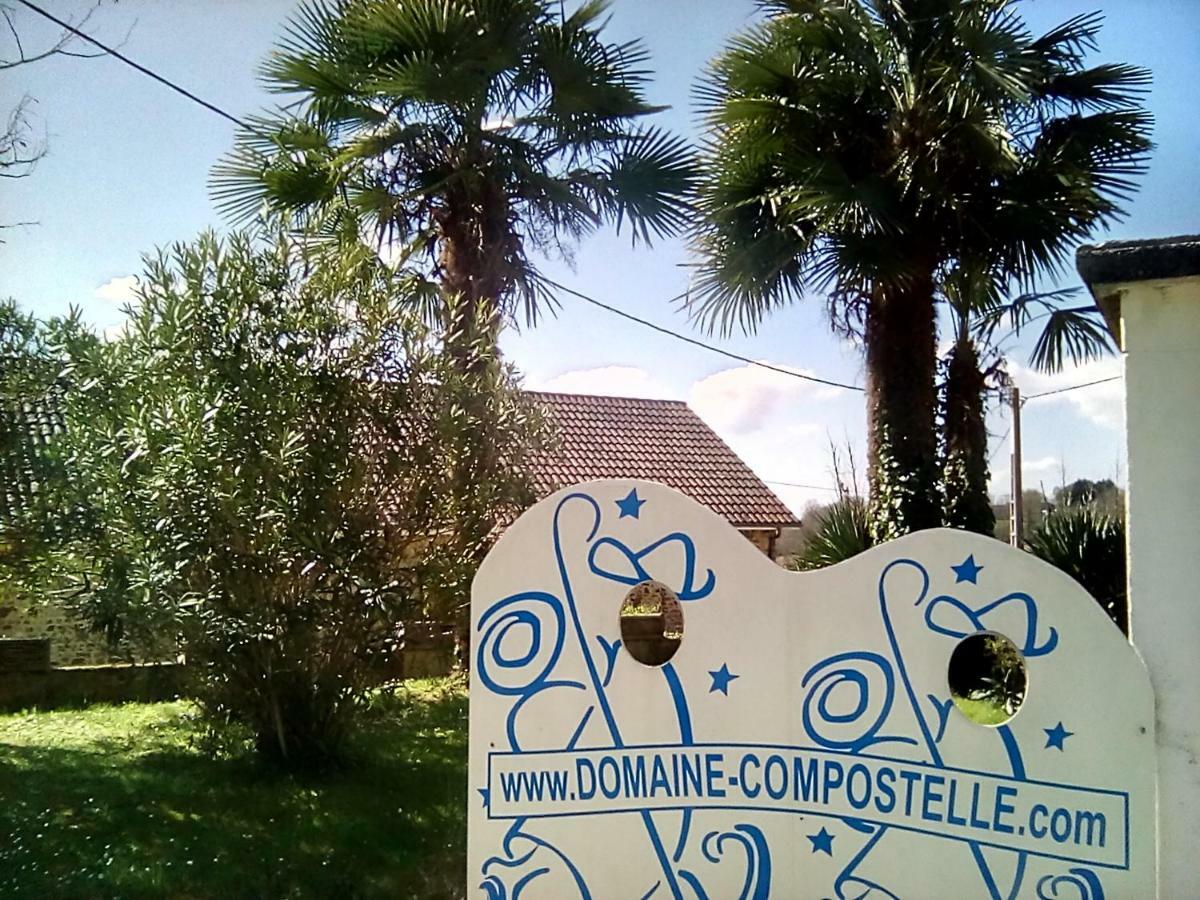 Chambres D'Hotes Domaine De Compostelle Casteide-Candau Exterior foto